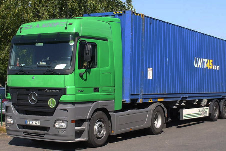 LKW mit Container